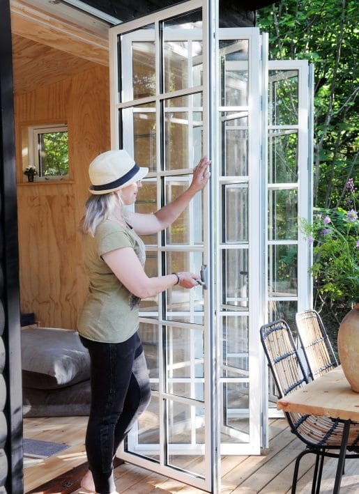 Bi Folding Doors with glazing bars Carlson